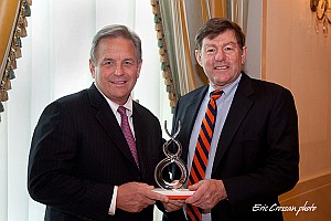 Delaware Bio 2010 Gala Visionary Award to Chad Holliday Delaware Bio 2010 Gala Visionary Award to Chad Holliday